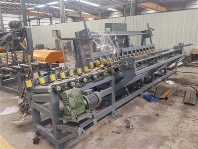 Máquina de chanfrar bordas para meio-fio
